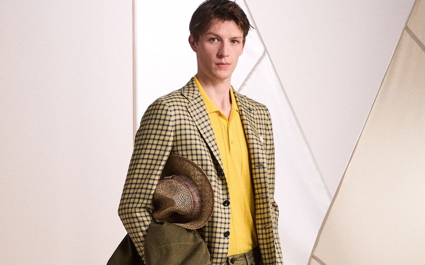 Kiton, l'eleganza dinamica della collezione SS25