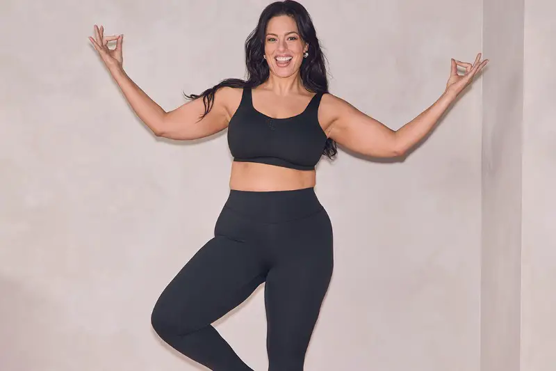 Ashley Graham presenta la collezione Victoria’s Secret per la Festa della Mamma