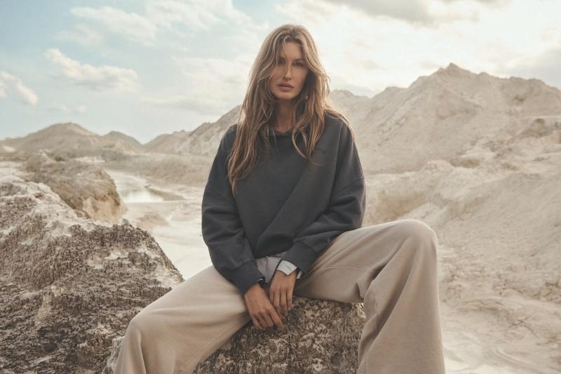 Gisele Bündchen indossa look essenziale e sostenibile nella campagna Marc O’Polo SS26 ambientata nella natura