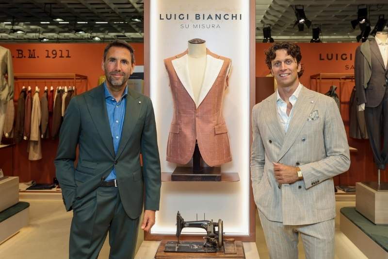 Luca Dotto nello spazio Luigi Bianchi Su Misura durante la 110ª edizione di Pitti Uomo a Firenze