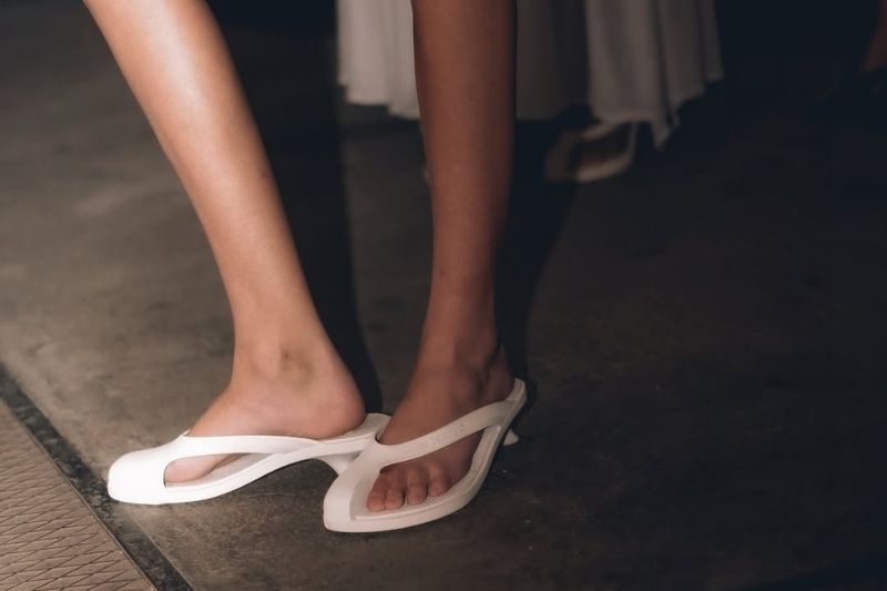 Havaianas con il tacco della collaborazione con Studio Constance alla Copenhagen Fashion Week