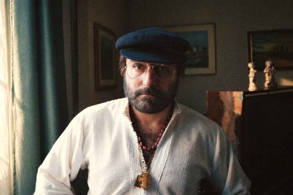 Valentino Aquilano interpreta Lucio Dalla nel film TV “Lucio”