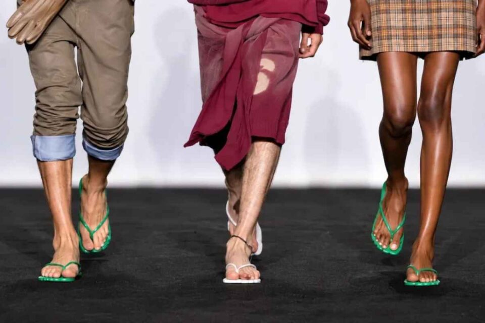 MM6 Maison Margiela x Havaianas, le infradito Slim 6Toe a sei dita in passerella