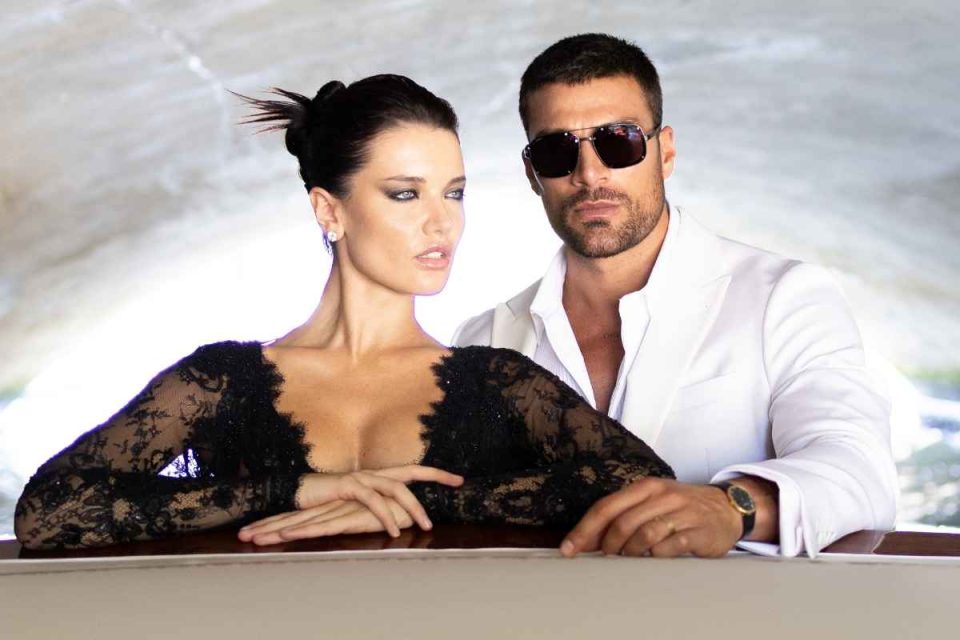 Vialina Lemann in Ranevsky Couture con Simone Susinna a Venezia 83