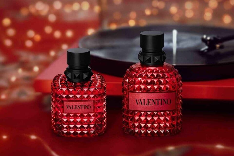 Valentino Beauty Born in Roma Ruby Donna e Ruby Uomo, le fragranze limited edition in rosso rubino
